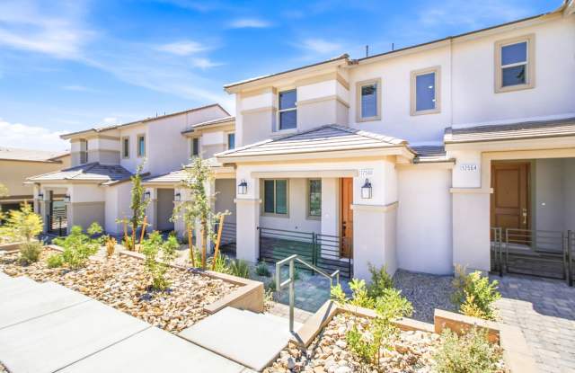 Stunning 3-Bedroom Home in Desirable Summerlin West Gallery 4