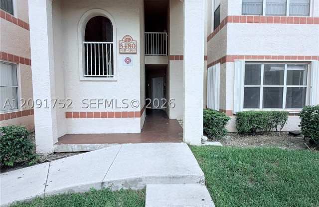 3480 Pinewalk Dr N Gallery 1