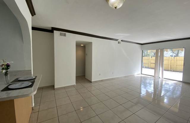 980 NE 170 Street 104 - 1 Gallery 2