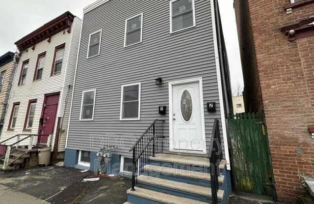 366 Sheridan Avenue - 2 - 366 Sheridan Avenue, Albany, NY 12206