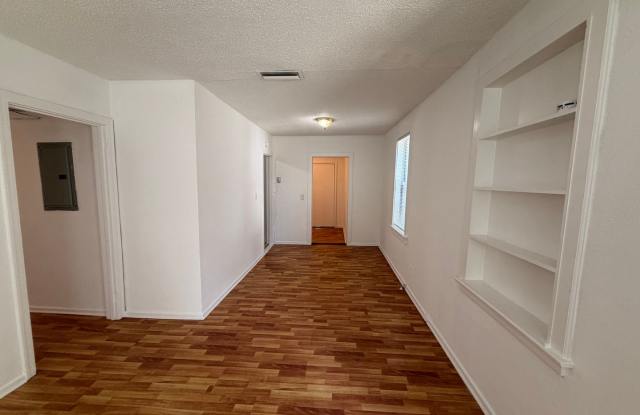 3/2 Single Family Home- Northside Jax! Near 295 & Airport! Pet Friendly! Fenced-In- Backyard! Gallery 3