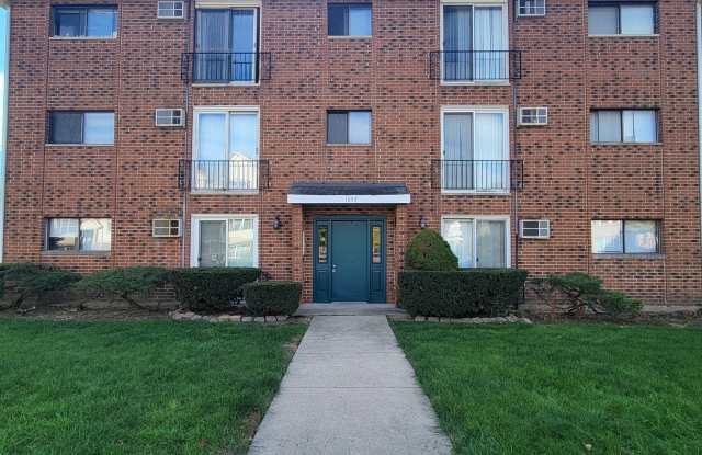 1257 Harding Avenue - 1257 Harding Avenue, Des Plaines, IL 60016 1257 Harding Avenue - 1257 Harding Avenue, Des Plaines, IL 60016
