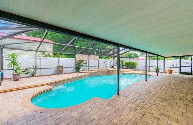 7201 Hollowell Drive Gallery 4