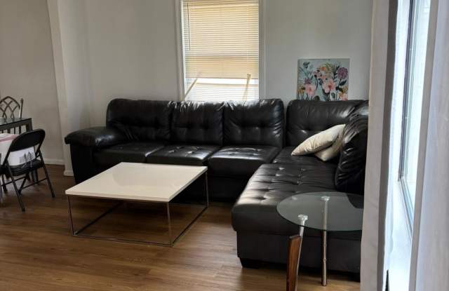23 Campbell Court Gallery 3