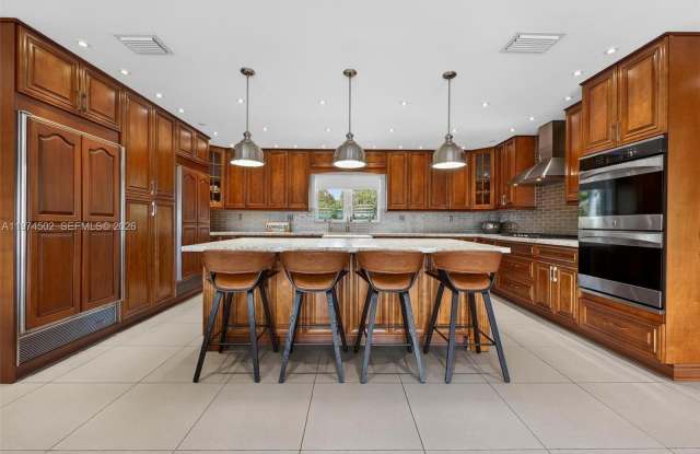 16405 SW 228th St photos photos