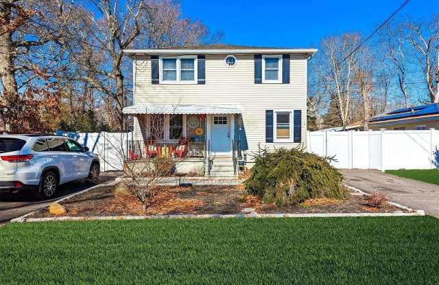 67 St George Drive - 67 Saint George Drive, Shirley, NY 11967