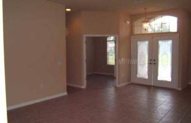 310 Greendale Ct Gallery 2