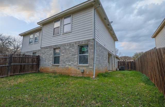1208 Village Garden Drive Gallery 3