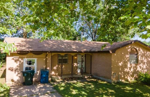 Beautifully Updated 4-Bedroom Home with Modern Finishes - 1600 Cynthia Drive, Midwest City, OK 73130