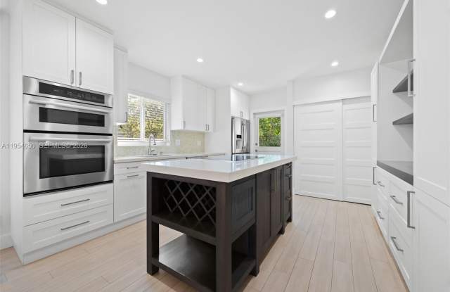 126 Antiquera Ave photos photos