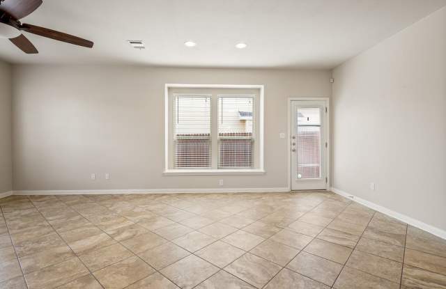 NOW 3 BEDROOM HOME LOCATED IN SAN MARCOS, TX! Gallery 4