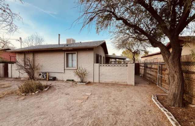 1410 West Fresno Street - 1410 West Fresno Street, Tucson, AZ 85745