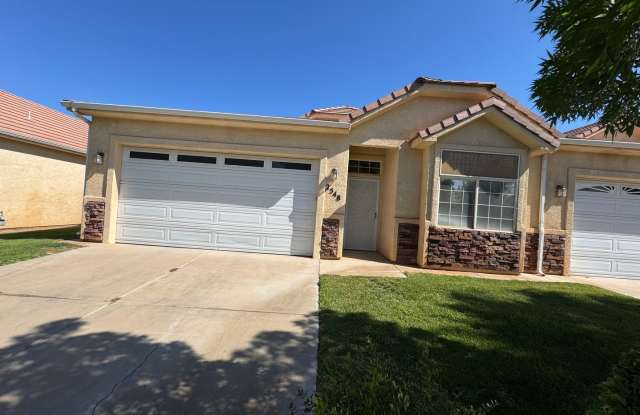 Beautiful 3 Bed Home! photos photos