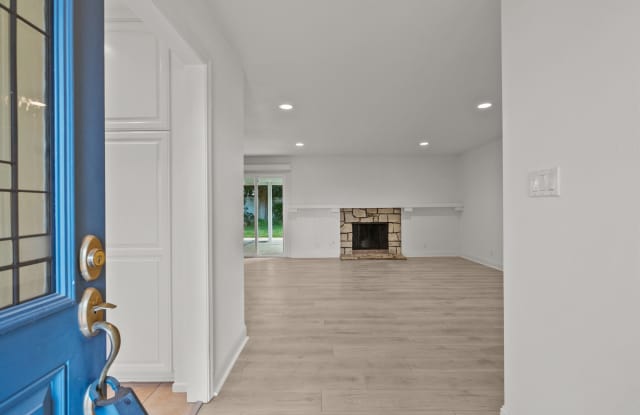 2248 Drayton Ave photos photos