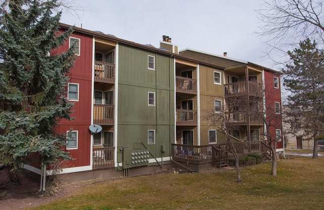 Spacious & Stylish 2-Bedroom + Loft in Prime Boulder Location! Available July 2! photos photos