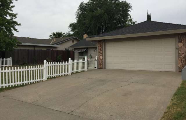 beautifully maintained 3-bedroom, 2-bath, 1,560 sq ft in Rocklin Gallery 3