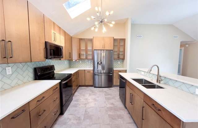 2304 Thorndike Court photos photos