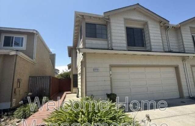 34769 Comstock Common Gallery 1