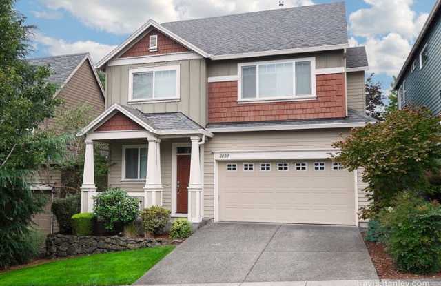 Amazing 3 BD* 2.5 BA* Single Family Home With An Open Loft! *Free High Speed Internet* *Spectacular Location!* photos photos