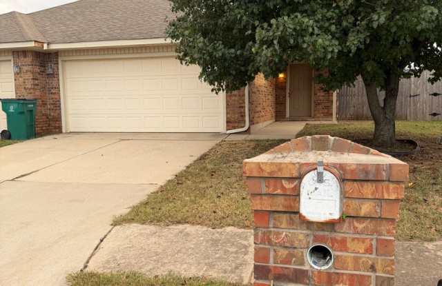 Great Home - New Carpet - Mid-Del Schools - Must See - 4612 Southeast 77th Street, Oklahoma City, OK 73135 Great Home - New Carpet - Mid-Del Schools - Must See - 4612 Southeast 77th Street, Oklahoma City, OK 73135