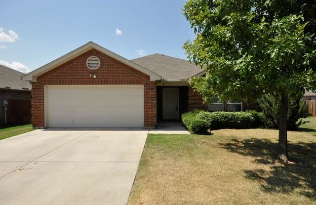 445 Vista Way Drive - 445 Vista Way Dr, Saginaw, TX 76179
