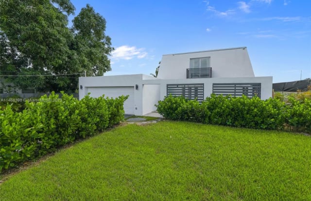 590 N Biscayne River Dr - 590 North Biscayne River Drive, Golden Glades, FL 33169