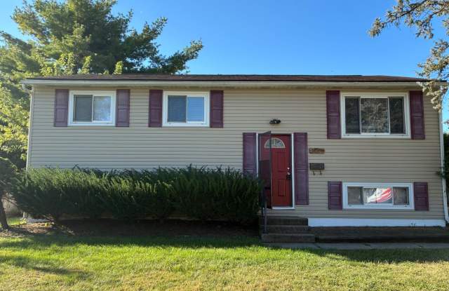 Home with Updated Kitchen and Clean, Modern Interior Finishes photos photos Home with Updated Kitchen and Clean, Modern Interior Finishes photos photos