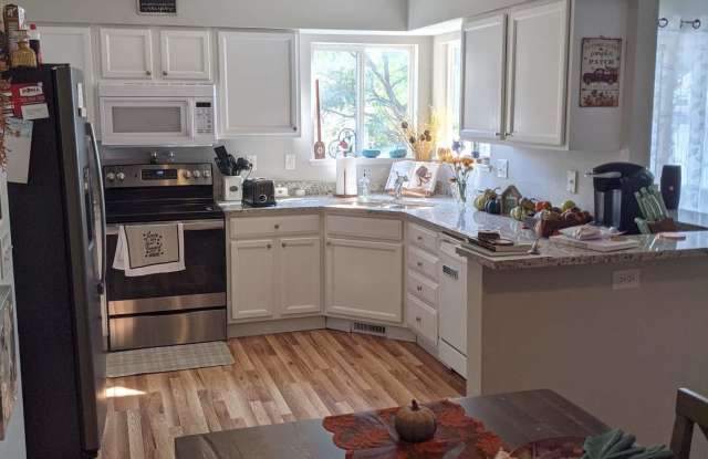 1720 32nd Street Unit 5 photos photos