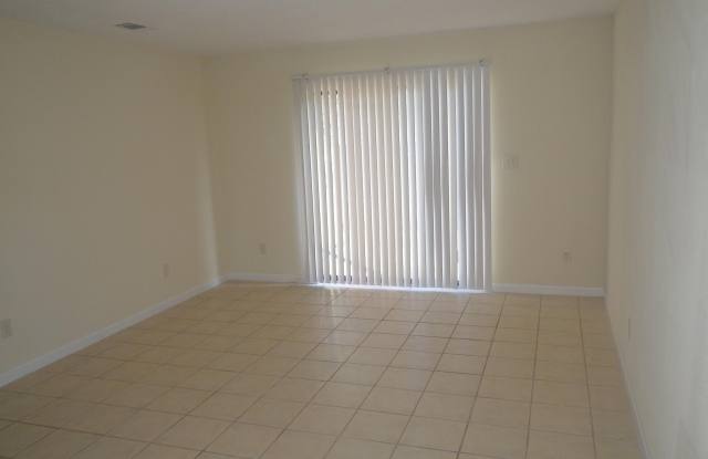 1610 Green Briar Parkway photos photos