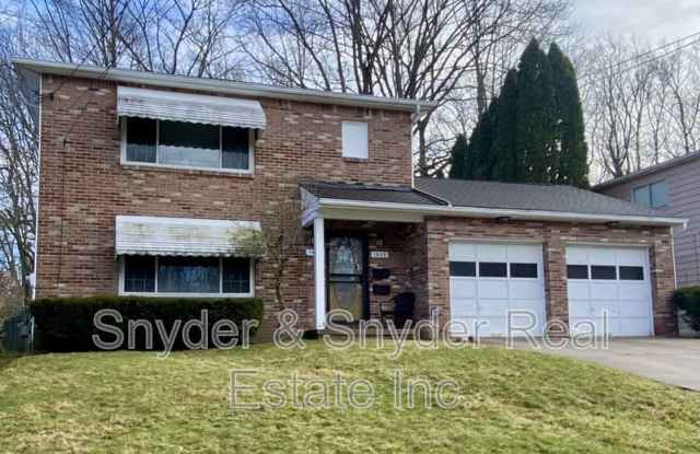 1857-1859 Cromwell Drive photos photos