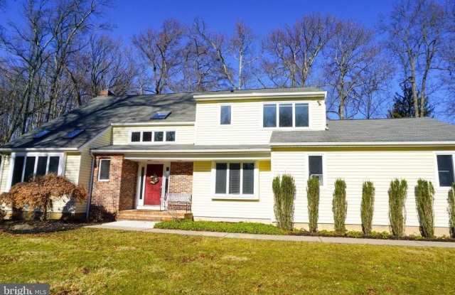 224 STUART RD E photos photos