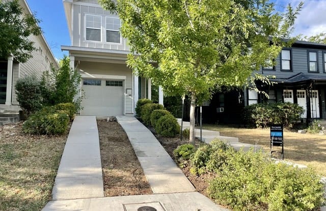 220 CLAREMONT AVE - 220 Claremont Avenue, San Antonio, TX 78209