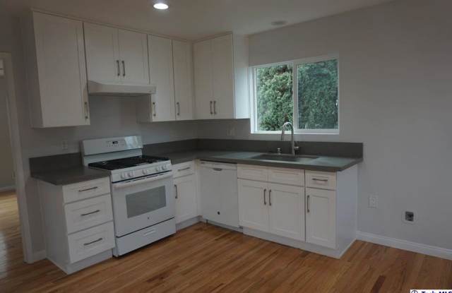 4606 Greenwood Place Gallery 3