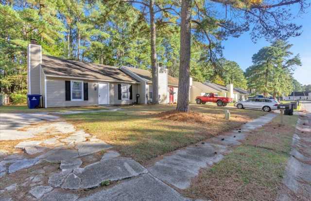 2 Bedroom 1 bath Duplex Gallery 1