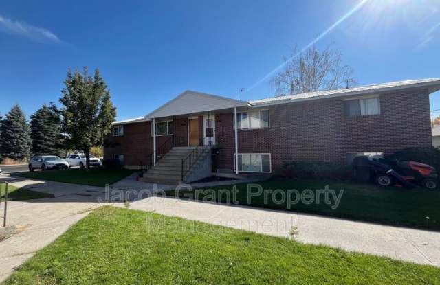2126 St. Clair Rd photos photos