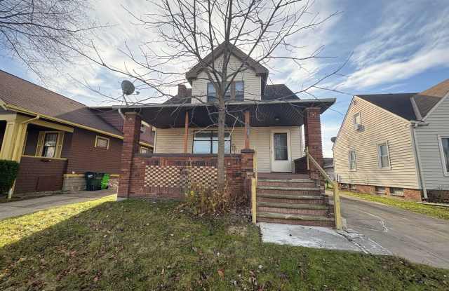 11110 Vernon Ave, Garfield Heights, OH 44125 – Section 8 Welcome Rent: $1,445 | 3 Bed / 1 Bath photos photos