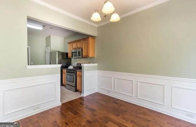 5640 Sterling Court Gallery 3