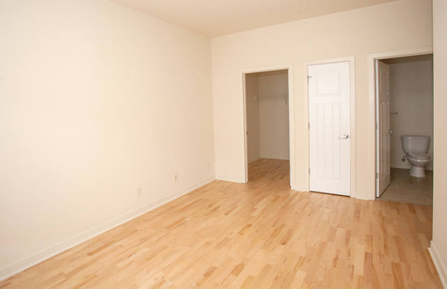 238 East Water Street Suite 324 Gallery 4