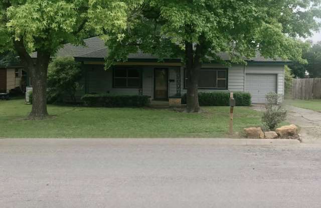 1405 Hillcrest Boulevard photos photos