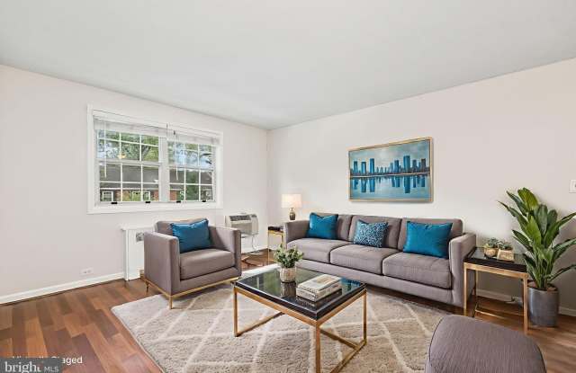 4307 2ND Road N unit: 43074 - 4307 2nd Road North, Arlington, VA 22203 4307 2ND Road N unit: 43074 - 4307 2nd Road North, Arlington, VA 22203