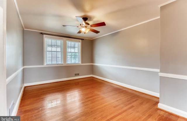 1529 KENNEWICK ROAD Gallery 3