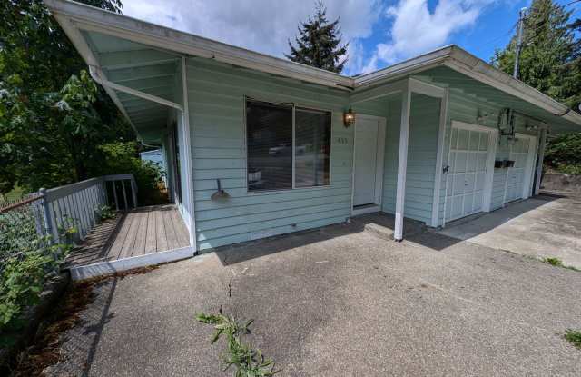 Two Bedroom Duplex in the Heart of Bremerton, Available Now - Short Term Okay! photos photos