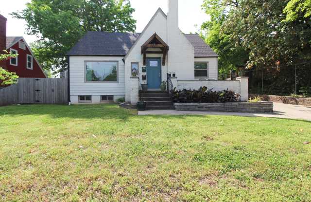 337 North Gregg Avenue - 337 North Gregg Avenue, Fayetteville, AR 72701