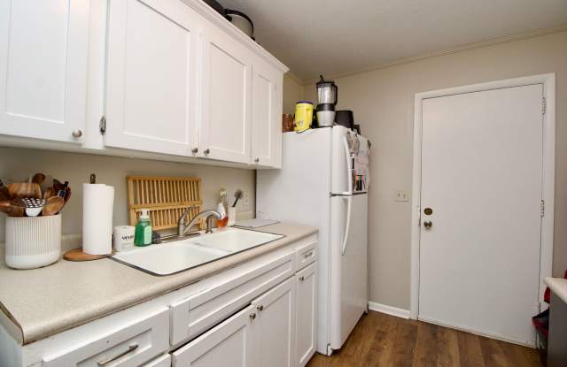 2 Bedroom Duplex on Hudson Terrace Available August 1st! - 578 Hudson Terrace, Auburn, AL 36830 2 Bedroom Duplex on Hudson Terrace Available August 1st! - 578 Hudson Terrace, Auburn, AL 36830