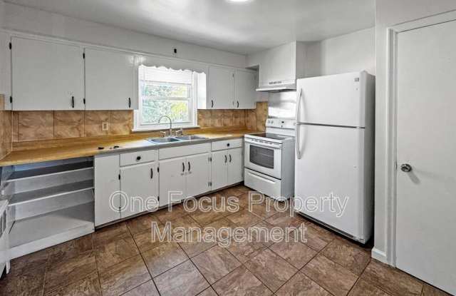 805 Rhoads Alley - 805 Rhoads Alley, Williamsport, PA 17701
