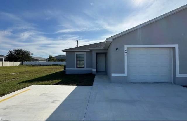 604 SE 8th Terrace photos photos