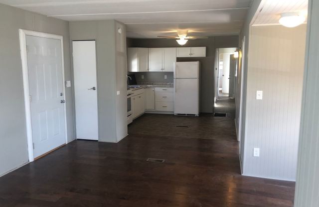 Updated 3 bedroom 1 bath mobile home with open floor plan - 19 Illinois 1, Crawford County, IL 62427