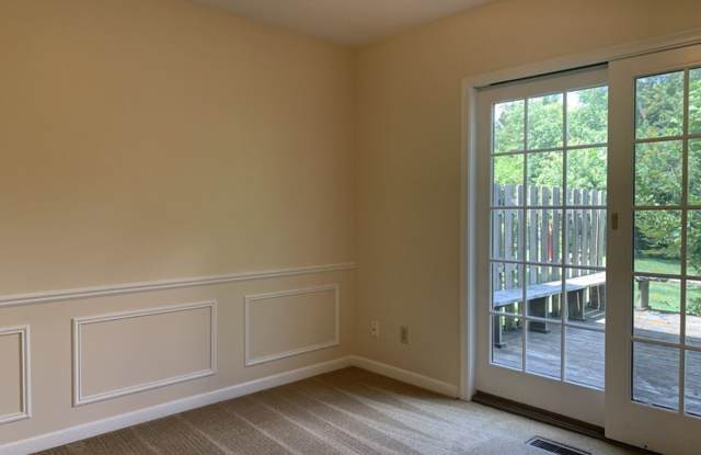 530 Bainbridge Drive Gallery 4