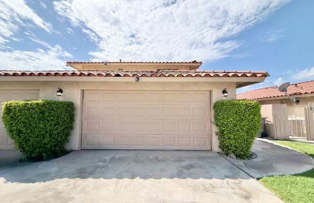 AVAILABLE NOW!! 3 Bedroom 2 Bathroom Upper Level Unit in Cathedral City! photos photos