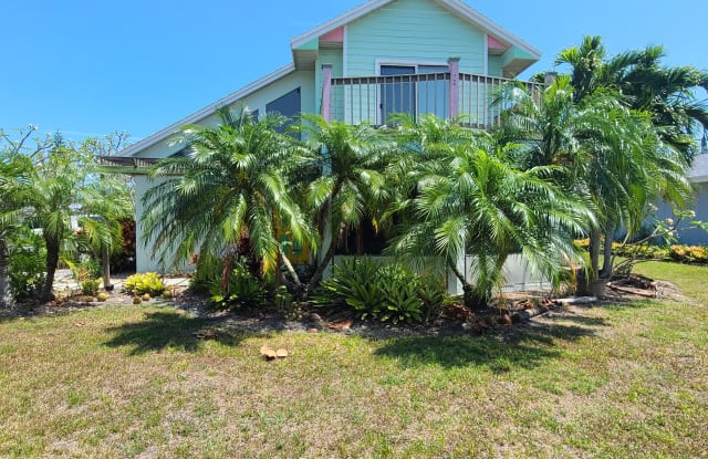 1144 Fernandina Street - 1144 Fernandina Street, Fort Pierce, FL 34949